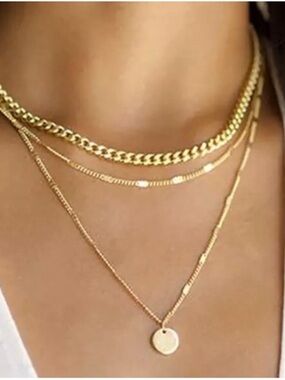 FREE PEOPLE Layered Chain Pendant Gold Business/Casual Statement Necklace